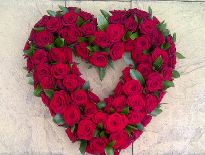 open heart wreath  roses red